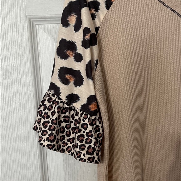 Pullover Top - Picture 2 of 3